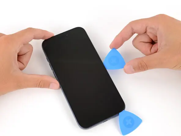 How to Replace iPhone 17 Pro Taptic Engine